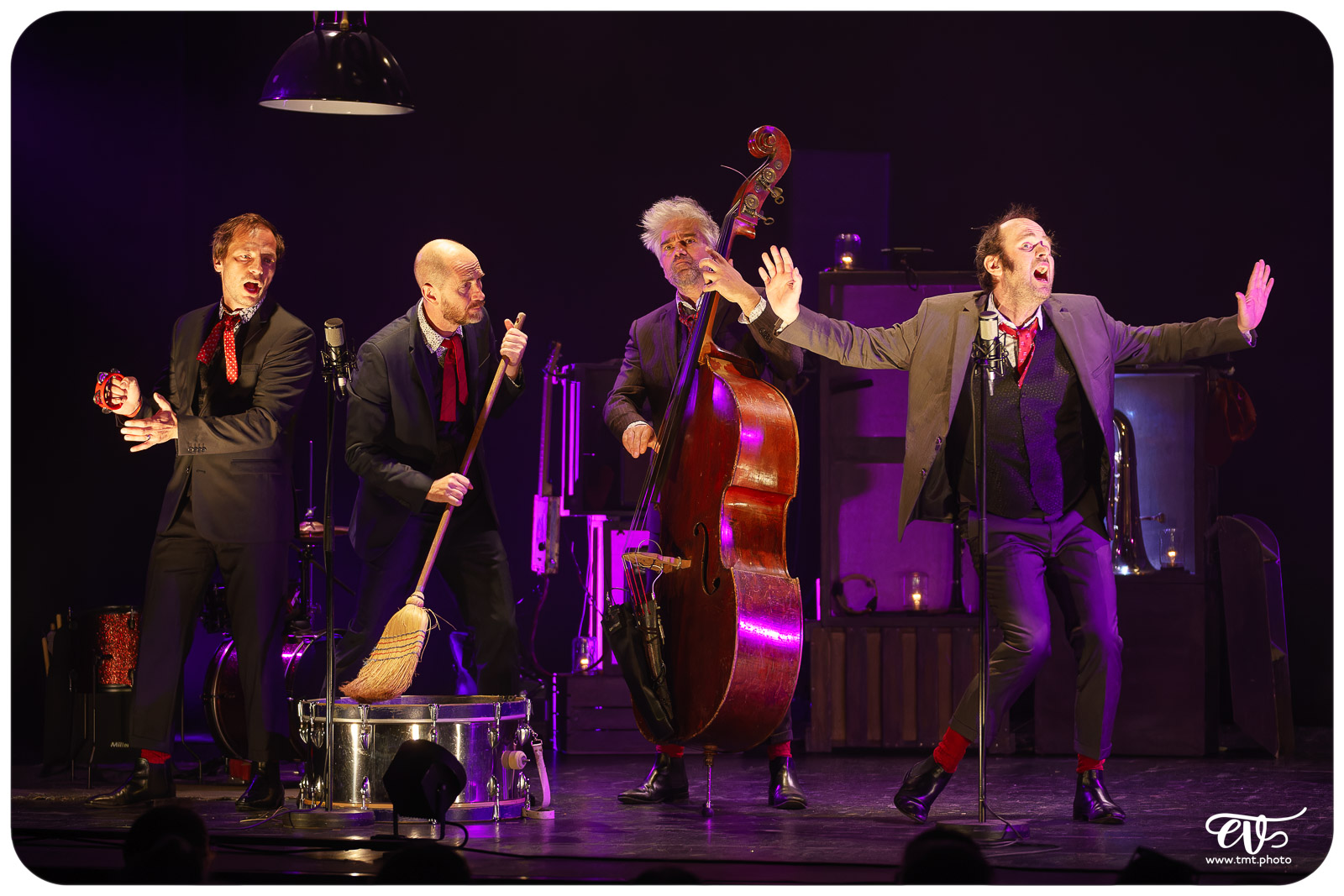 NOS COURSES FOLLES - LES FOUTEURS DE JOIE